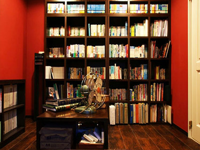 二世帯住宅フルリフォームで伝統の曲線美が印象的なフレンチリゾートハウスへ