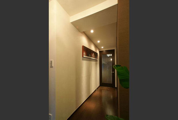 ギャラリーのようにバリアートの壁画を