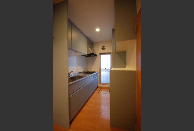 収納量たっぷりで明るくなったキッチン