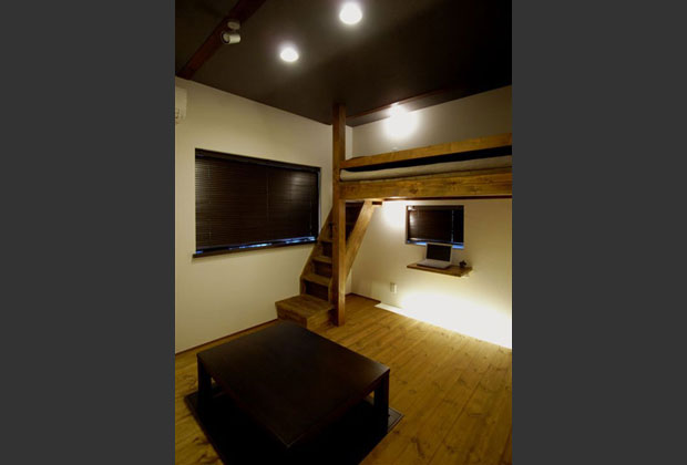 掘り炬燵のある寝室