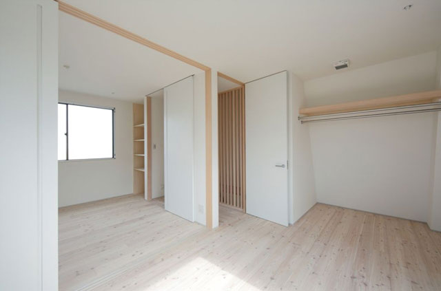 引き戸で2部屋に分割可能な3階寝室