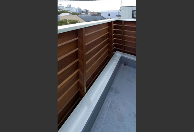 リニューアルされた3階バルコニー