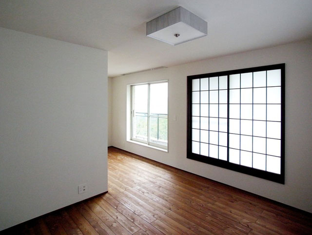 和室と洋室をひと続きの親世帯の空間にリノベーション