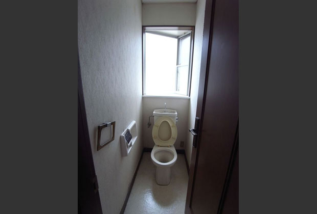 BEFORE  2階トイレ