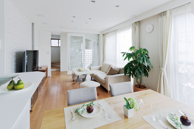 掲載事例：開放感あふれる趣味を楽しむ家