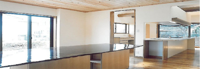 明るく広くなったキッチンとダイニング