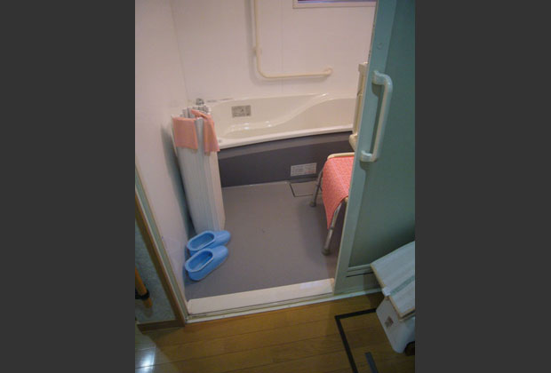 浴室まで段差なし