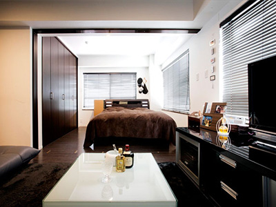 くつろぎのあかりが奏でるモノトーン空間