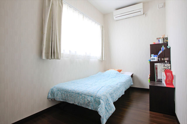 ベランダ部分を増床して3.8畳+収納の子供部屋を２つ配置。十分な広さです。