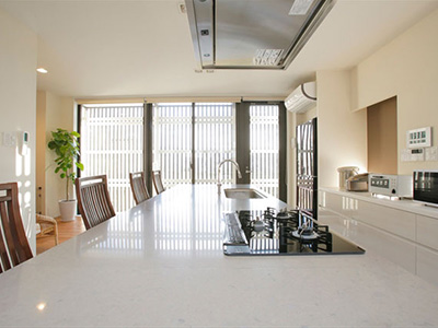 光あふれる家族の場