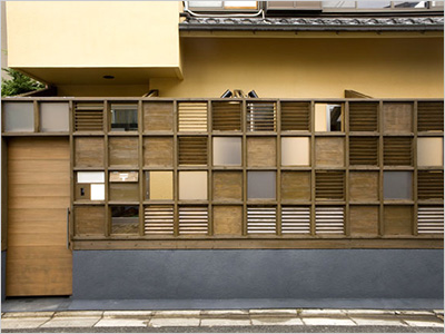 多機能格子のある家へ