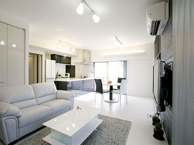 ホテルのような、明るく広い空間へ