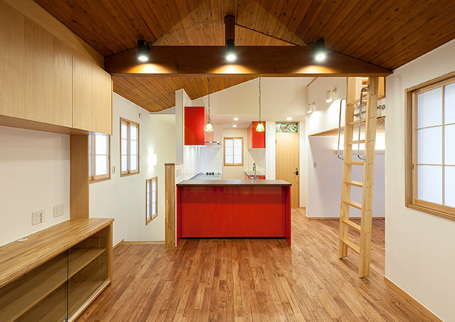 リフォーム後の２階にあるリビングダイニングキッチン