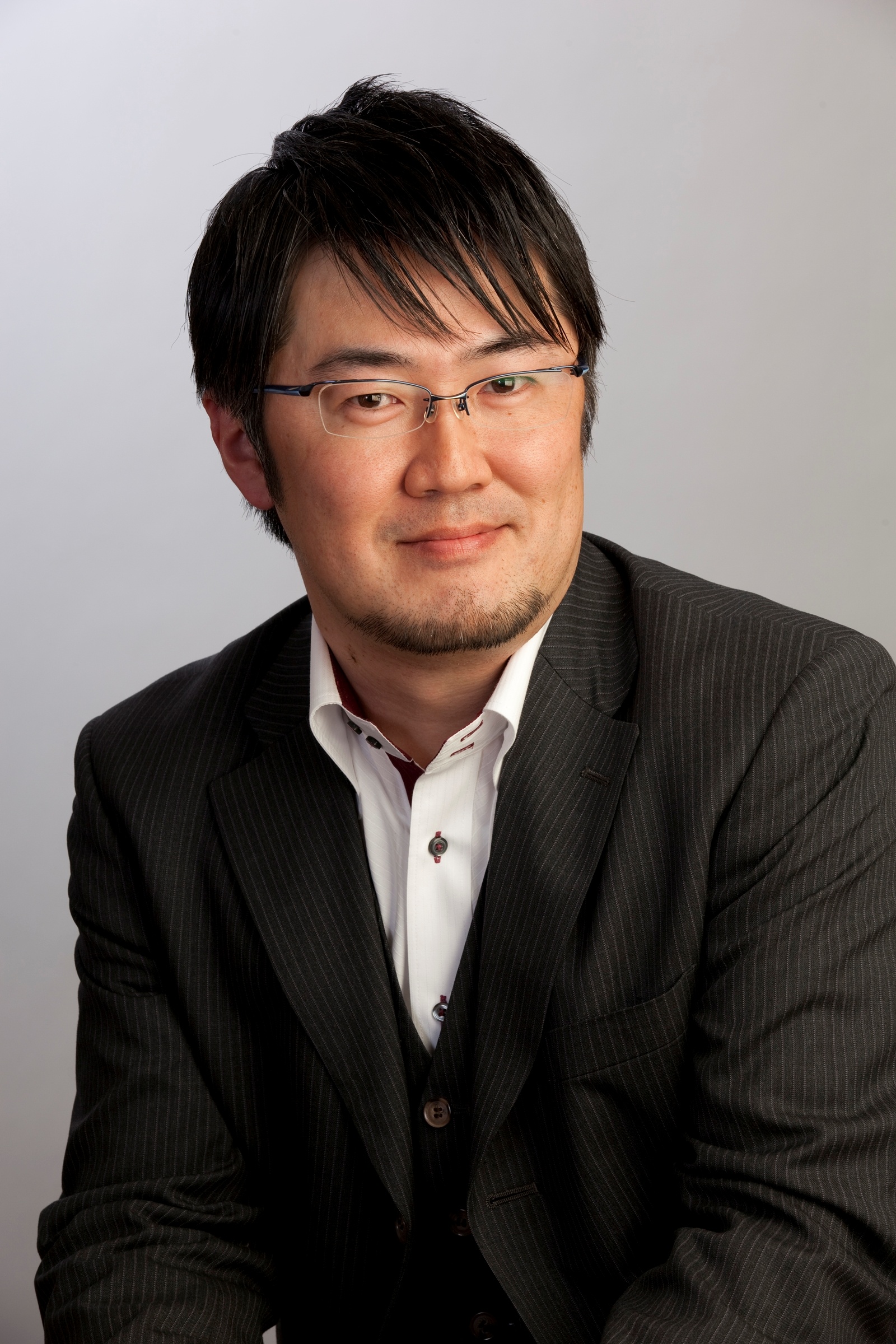 山口英一